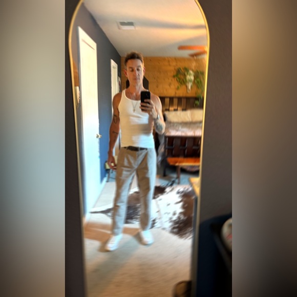 Meet your Posher, Chris - Picture 4 of 8